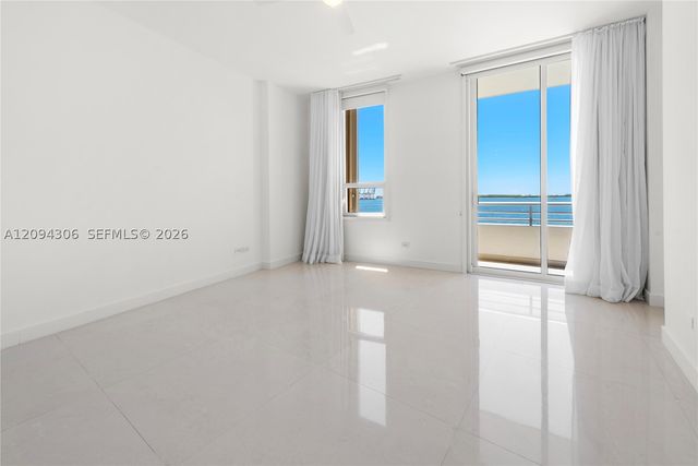 808 Brickell Key Dr 304, Miami, FL 33131
