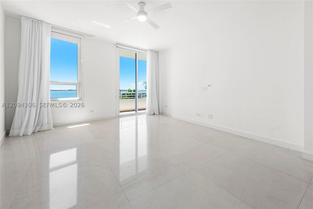 808 Brickell Key Dr 304, Miami, FL 33131