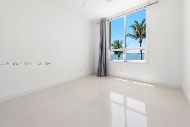 808 Brickell Key Dr 304, Miami, FL 33131