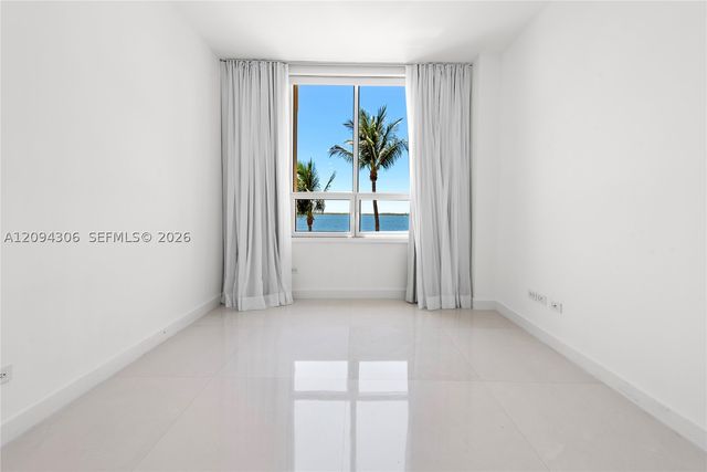 808 Brickell Key Dr 304, Miami, FL 33131