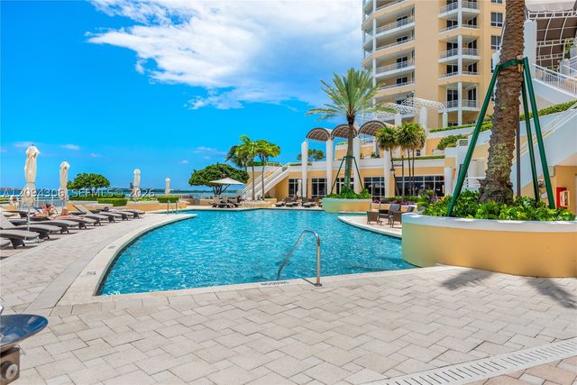 808 Brickell Key Dr 304, Miami, FL 33131