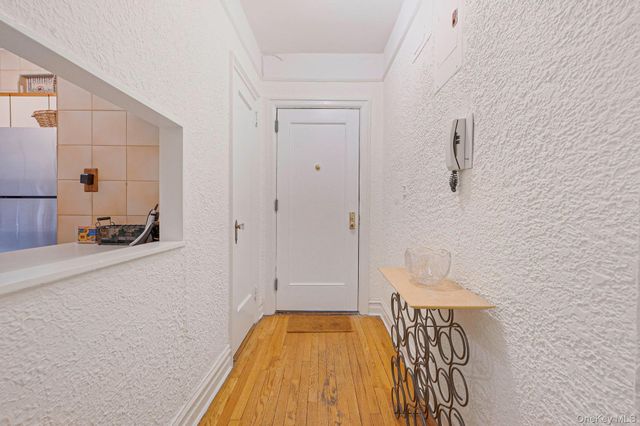 109-14 Ascan Avenue 4B, Forest Hills, NY 11375