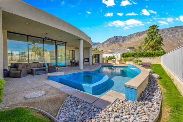 542 Bella Cara, Palm Springs, CA 92264