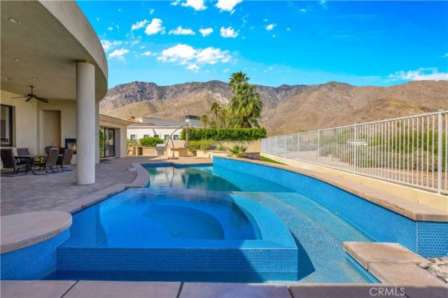 542 Bella Cara, Palm Springs, CA 92264