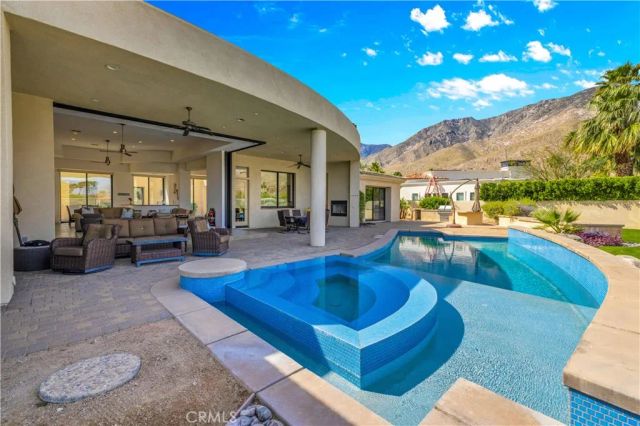 542 Bella Cara, Palm Springs, CA 92264