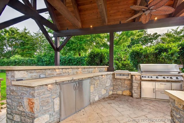 9450 S Jamestown Avenue, Tulsa, OK 74137