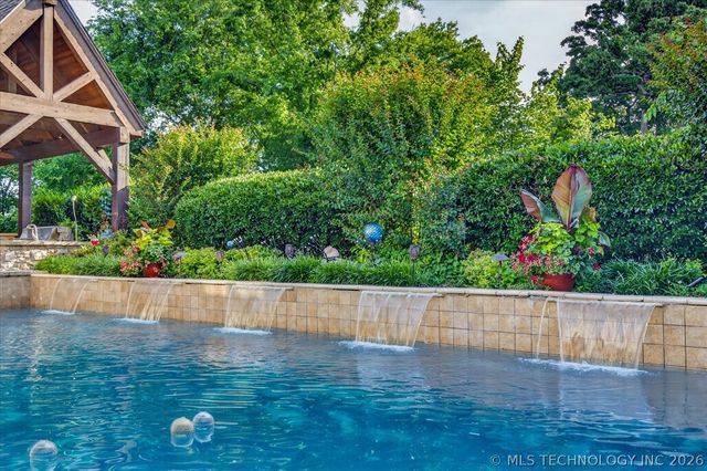 9450 S Jamestown Avenue, Tulsa, OK 74137