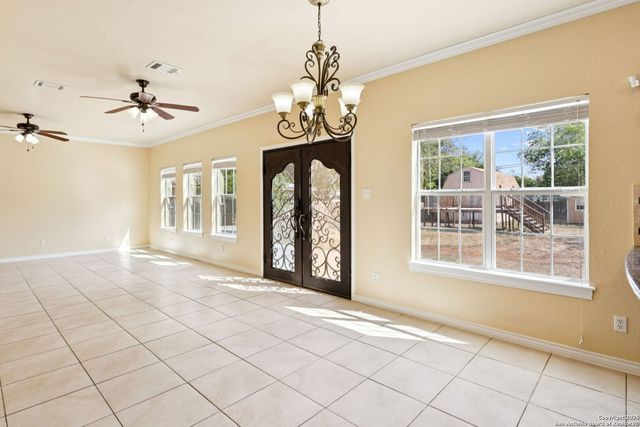 2822 Lou St, San Antonio, TX 78222