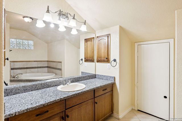 2822 Lou St, San Antonio, TX 78222