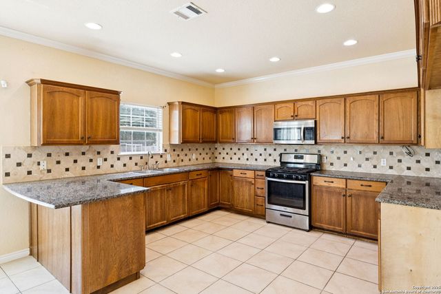 2822 Lou St, San Antonio, TX 78222