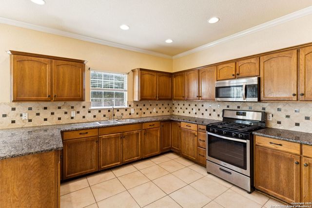 2822 Lou St, San Antonio, TX 78222