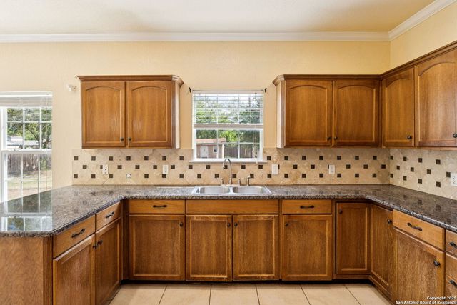 2822 Lou St, San Antonio, TX 78222