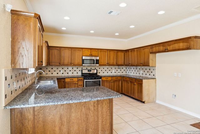 2822 Lou St, San Antonio, TX 78222