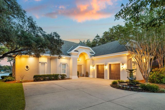 702 Beach Drive, Destin, FL 32541