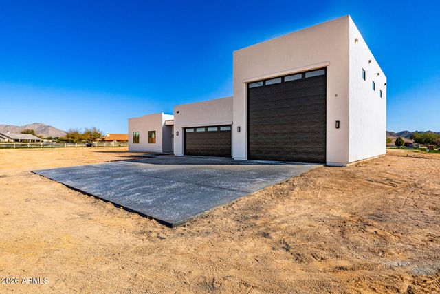 8321 N Wild Thistle Place, Casa Grande, AZ 85194