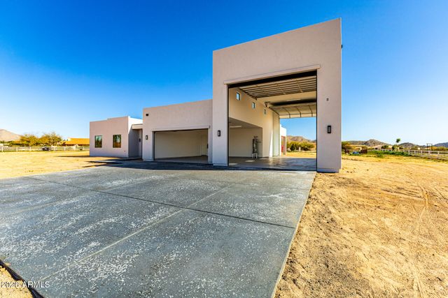 8321 N Wild Thistle Place, Casa Grande, AZ 85194