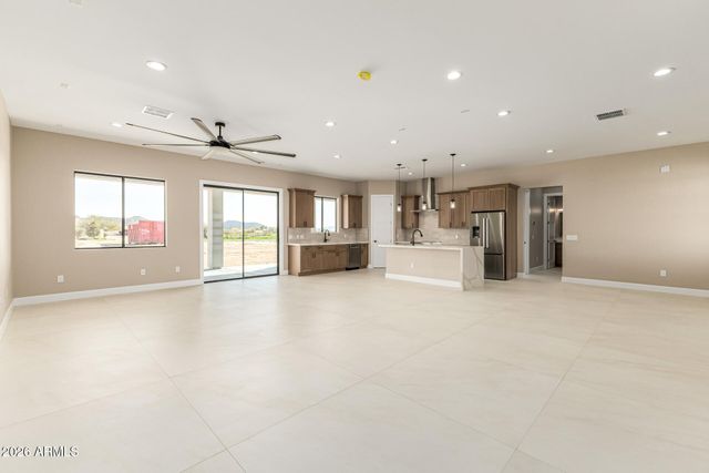 8321 N Wild Thistle Place, Casa Grande, AZ 85194