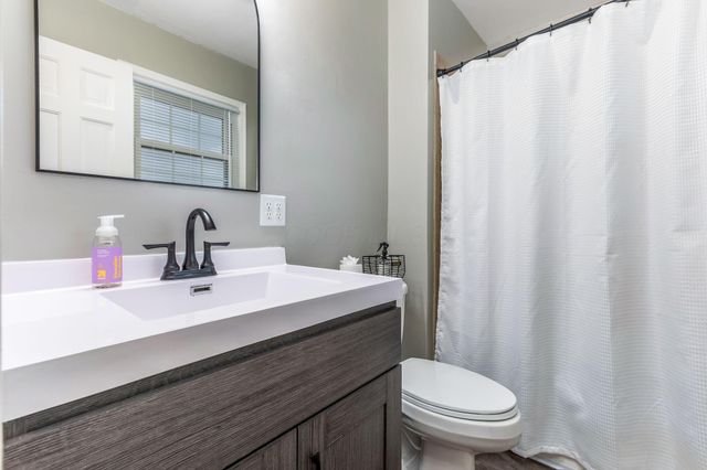 154 Alameda Court, Lancaster, OH 43130