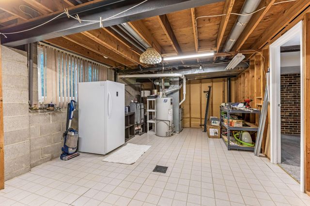 154 Alameda Court, Lancaster, OH 43130