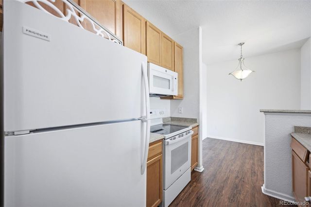 15700 E Jamison Drive 305, Englewood, CO 80112