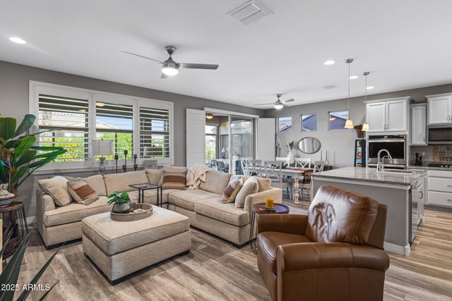 41574 W SUMMER WIND Way, Maricopa, AZ 85138