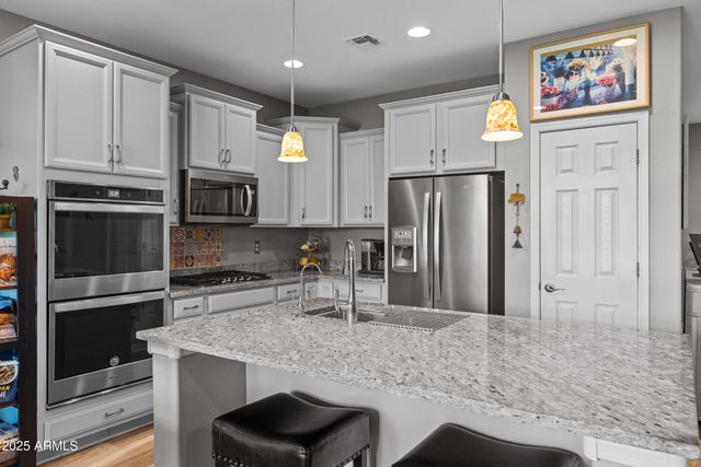 41574 W SUMMER WIND Way, Maricopa, AZ 85138