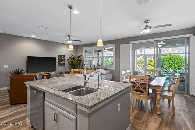 41574 W SUMMER WIND Way, Maricopa, AZ 85138