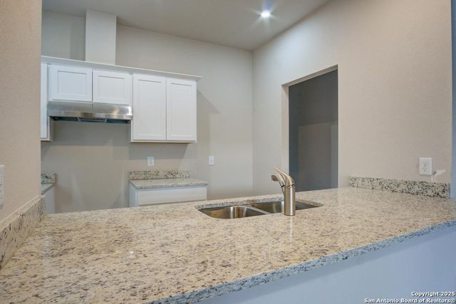 121 Lawton St, San Antonio, TX 78237