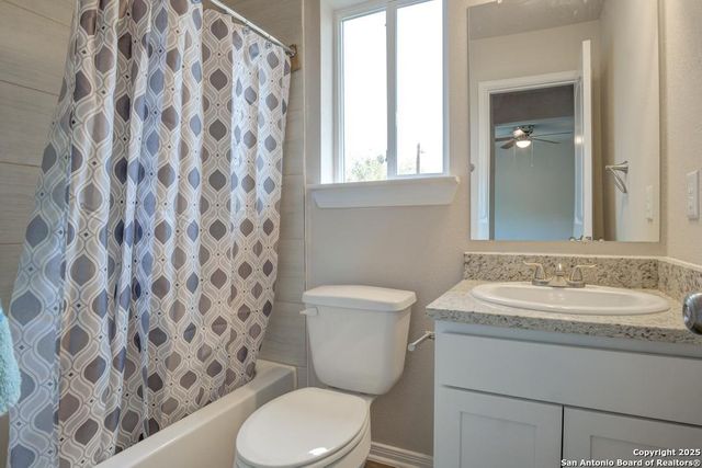 121 Lawton St, San Antonio, TX 78237
