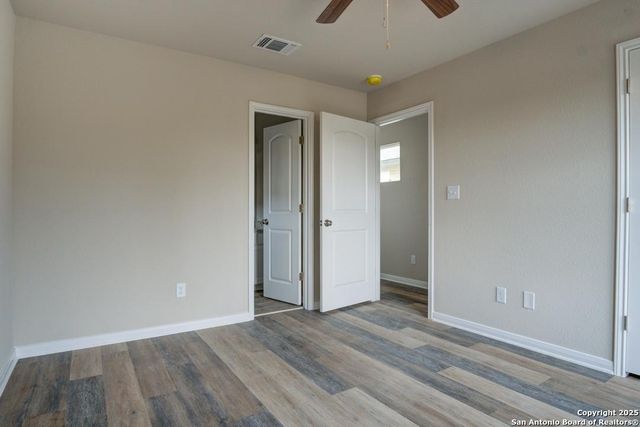 121 Lawton St, San Antonio, TX 78237