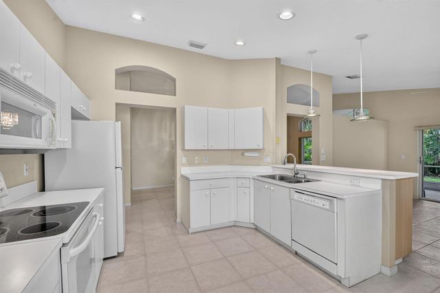 9840 Arbor View Drive S, Boynton Beach, FL 33437