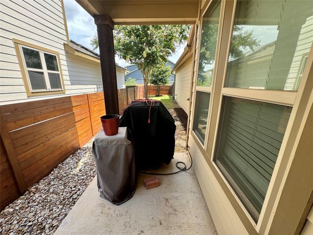 5904 Baythorne DR, Austin, TX 78747