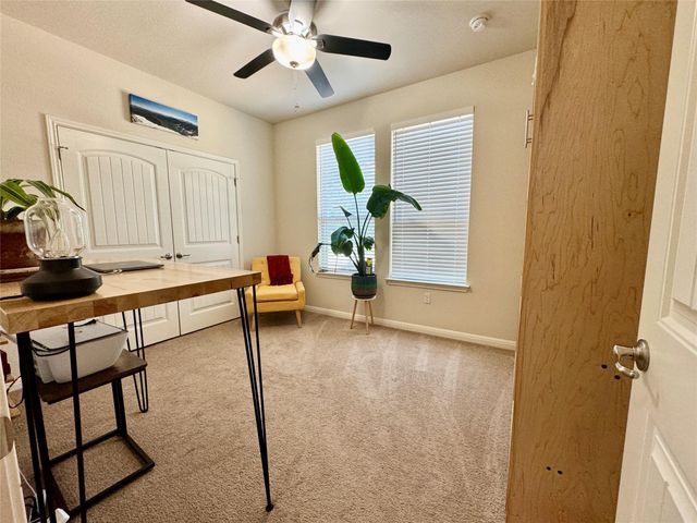 5904 Baythorne DR, Austin, TX 78747