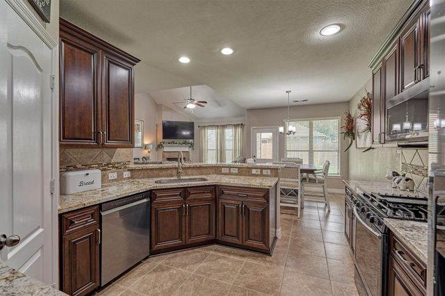 7222 Durango Creek Drive, Magnolia, TX 77354