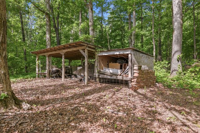4536 Brooksie Thompson Rd, Decaturville, TN 38329