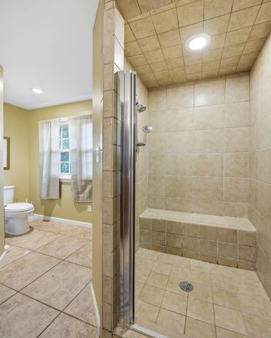 4536 Brooksie Thompson Rd, Decaturville, TN 38329