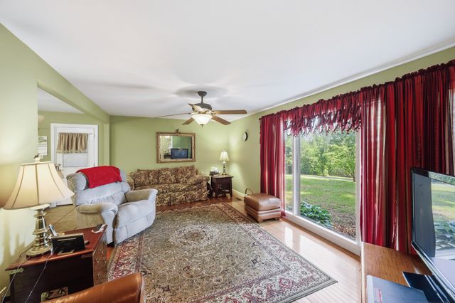 4536 Brooksie Thompson Rd, Decaturville, TN 38329