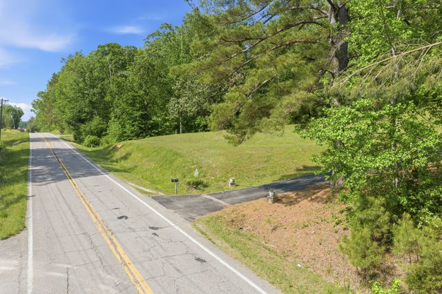 4536 Brooksie Thompson Rd, Decaturville, TN 38329