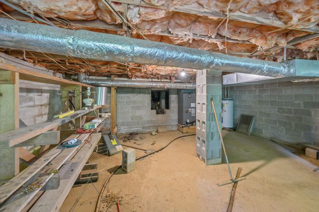 4536 Brooksie Thompson Rd, Decaturville, TN 38329