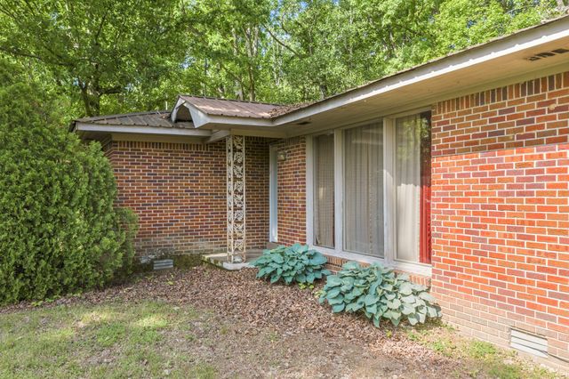 4536 Brooksie Thompson Rd, Decaturville, TN 38329