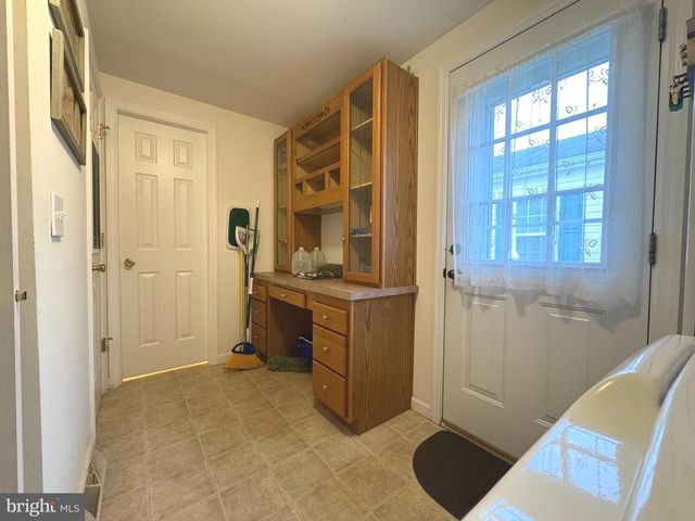 30 FORT LEE DR, Manahawkin, NJ 08050