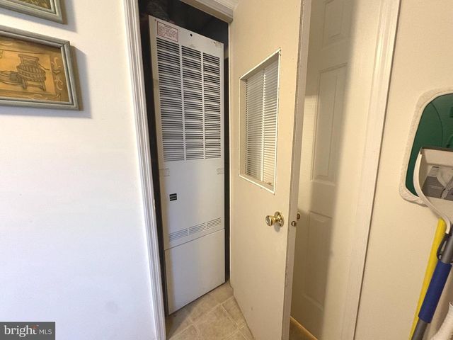 30 FORT LEE DR, Manahawkin, NJ 08050