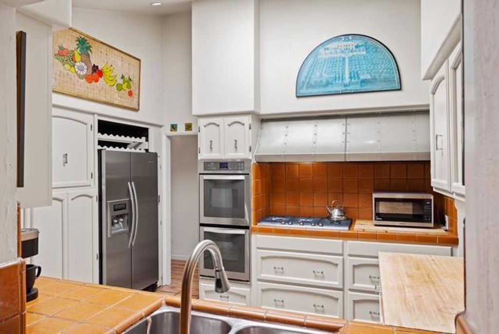 Image 9 of property listing at 0 2nd Ave 2 NE of Casanova Street, Carmel, CA 93923