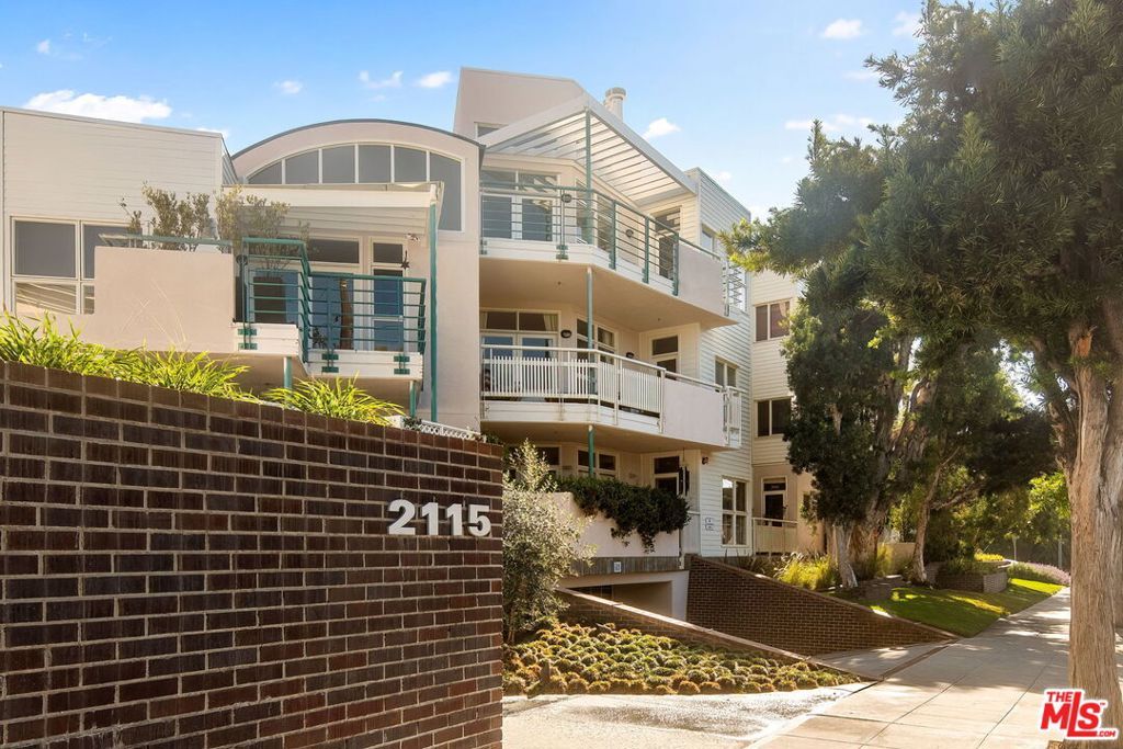 2115 3rd Street 102, Santa Monica, CA 90405 — photo 2