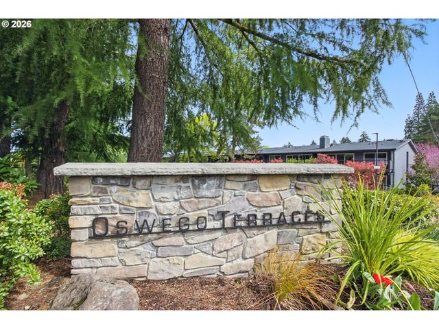 16250 PACIFIC Hwy 45, Lake Oswego, OR 97034