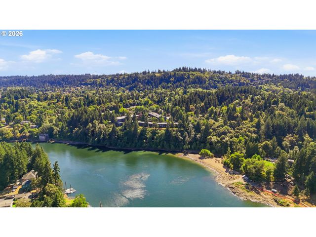 16250 PACIFIC Hwy 45, Lake Oswego, OR 97034
