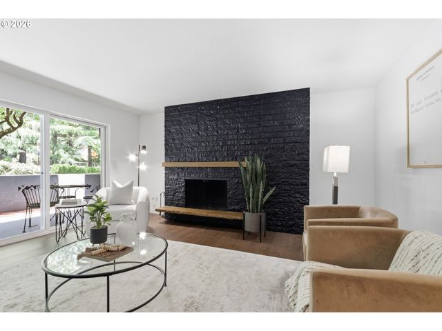 16250 PACIFIC Hwy 45, Lake Oswego, OR 97034