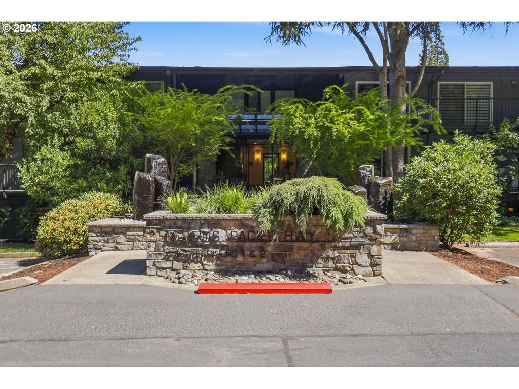 16250 PACIFIC Hwy 45, Lake Oswego, OR 97034