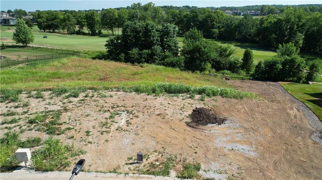 8543 N McKinley Avenue, Kansas City, MO 64157