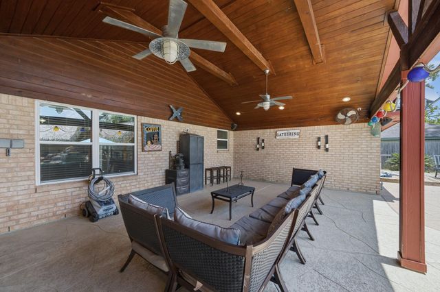 2607 Brom Bones Boulevard, Pearland, TX 77581